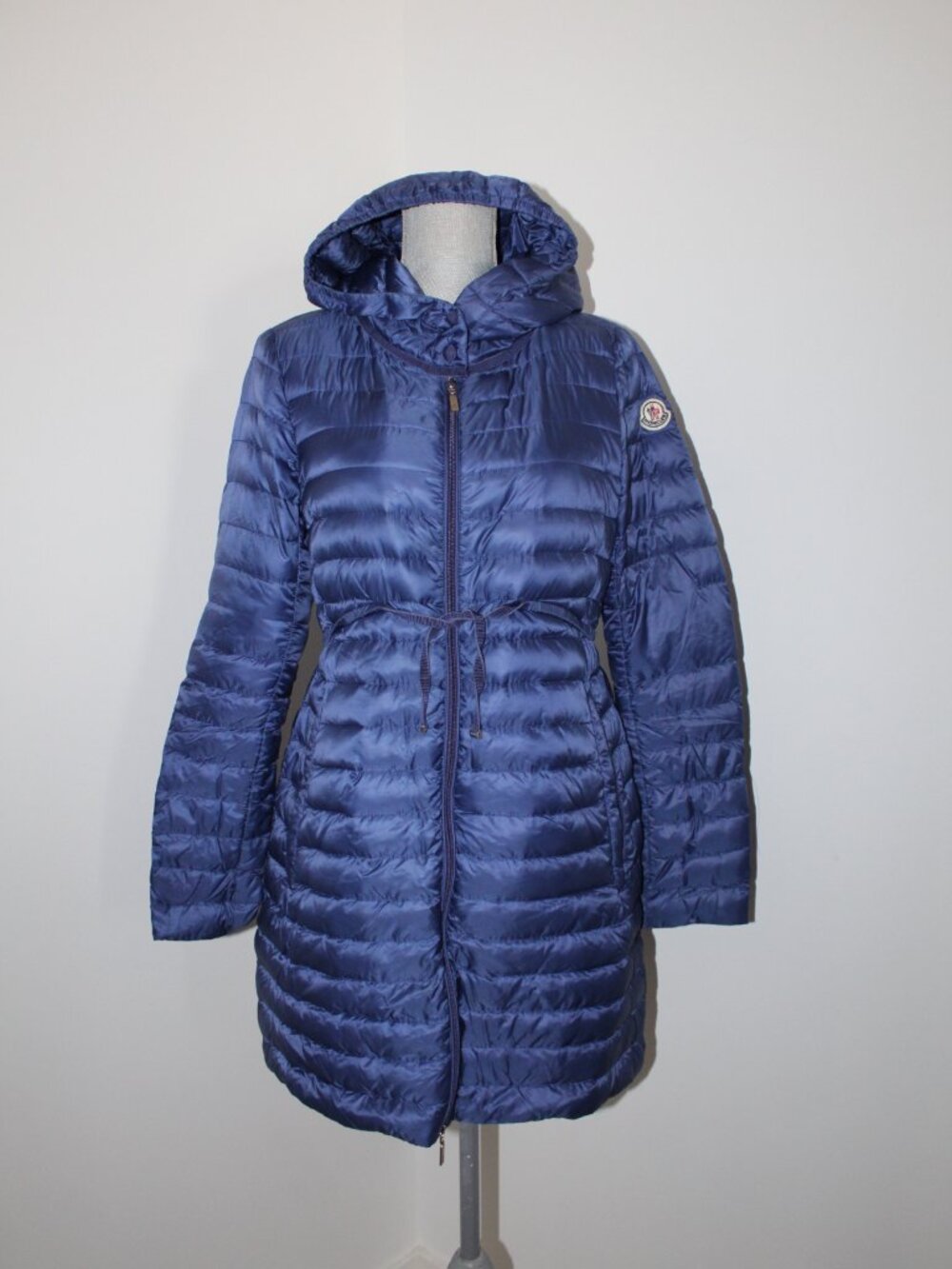 Moncler Light Weight Blue Down Puffer Hooded Coat Jacket Tie Moncler SZ 3 M - Picture 1 of 13